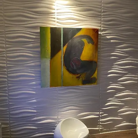 Suite Peralta Jacuzzi-Sauna * Liège